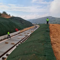 Realización de carreteras y cunetas